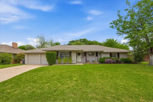 4405 Westlake Drive, Fort Worth, TX 76109