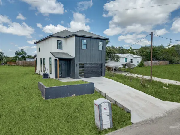 2520 Elk Trail, Granbury, TX 76048