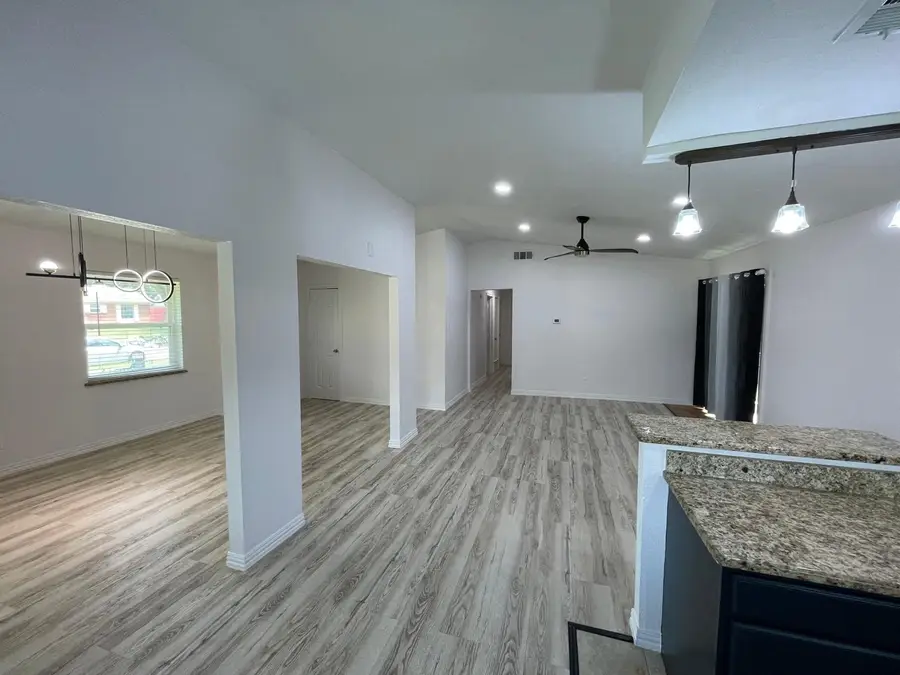 3932 Sun Valley Court, Irving, TX 75062 - #2
