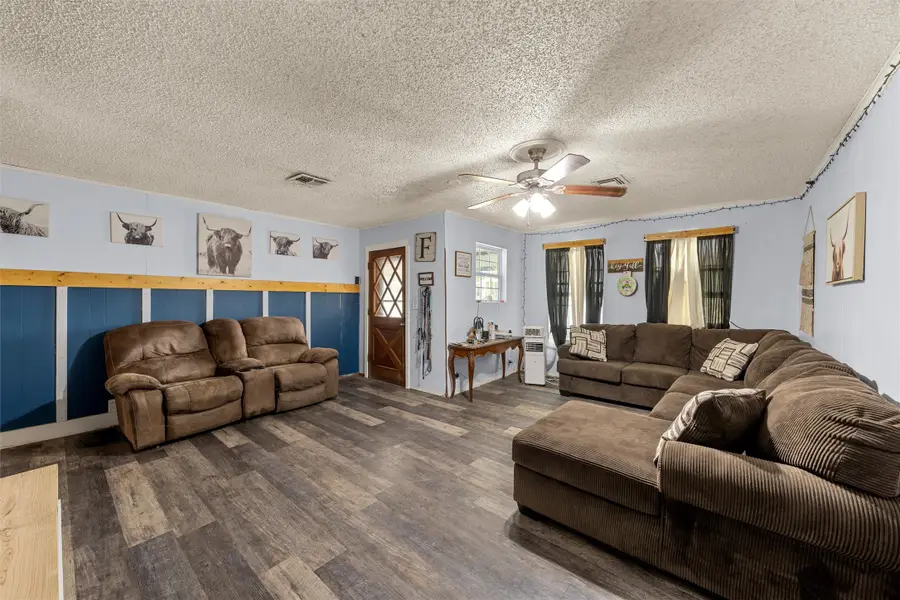 209 N Goddard Street, Mart, TX 76664 - #3