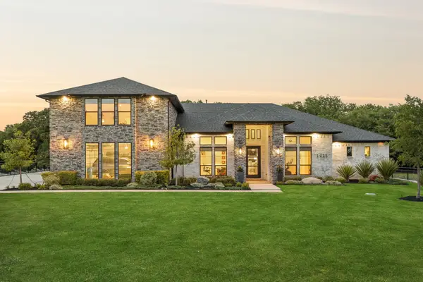 1925 Creek View Court, Argyle, TX 76226