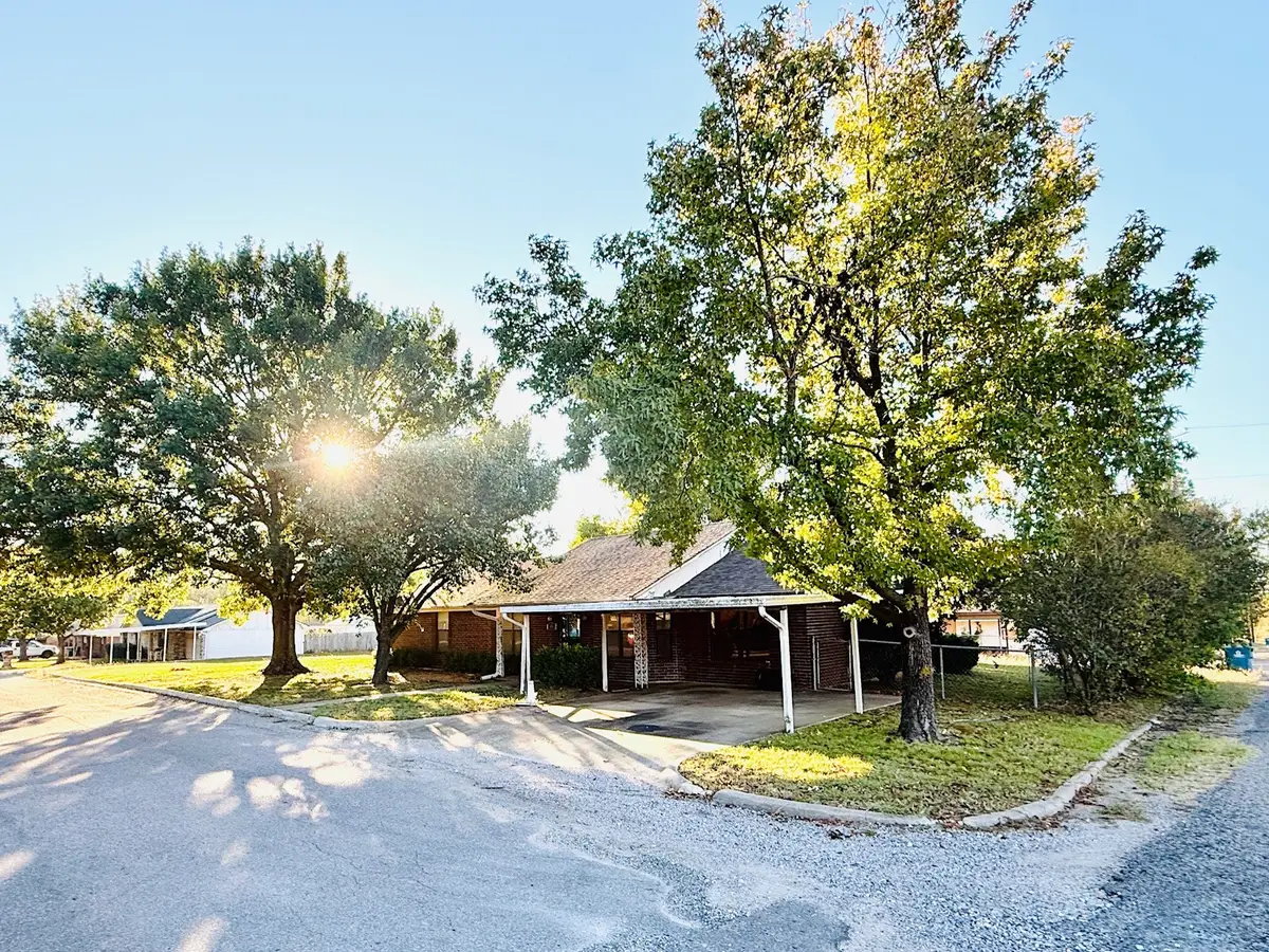 300 Denton Court, Collinsville, TX 76233 - #1