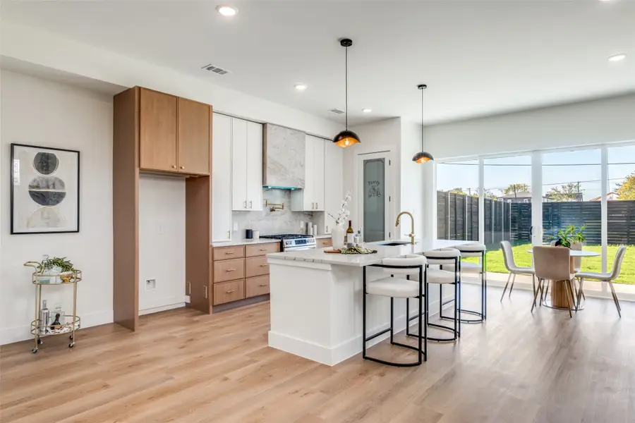 2422 Jeffries Street, Dallas, TX 75215 - #2