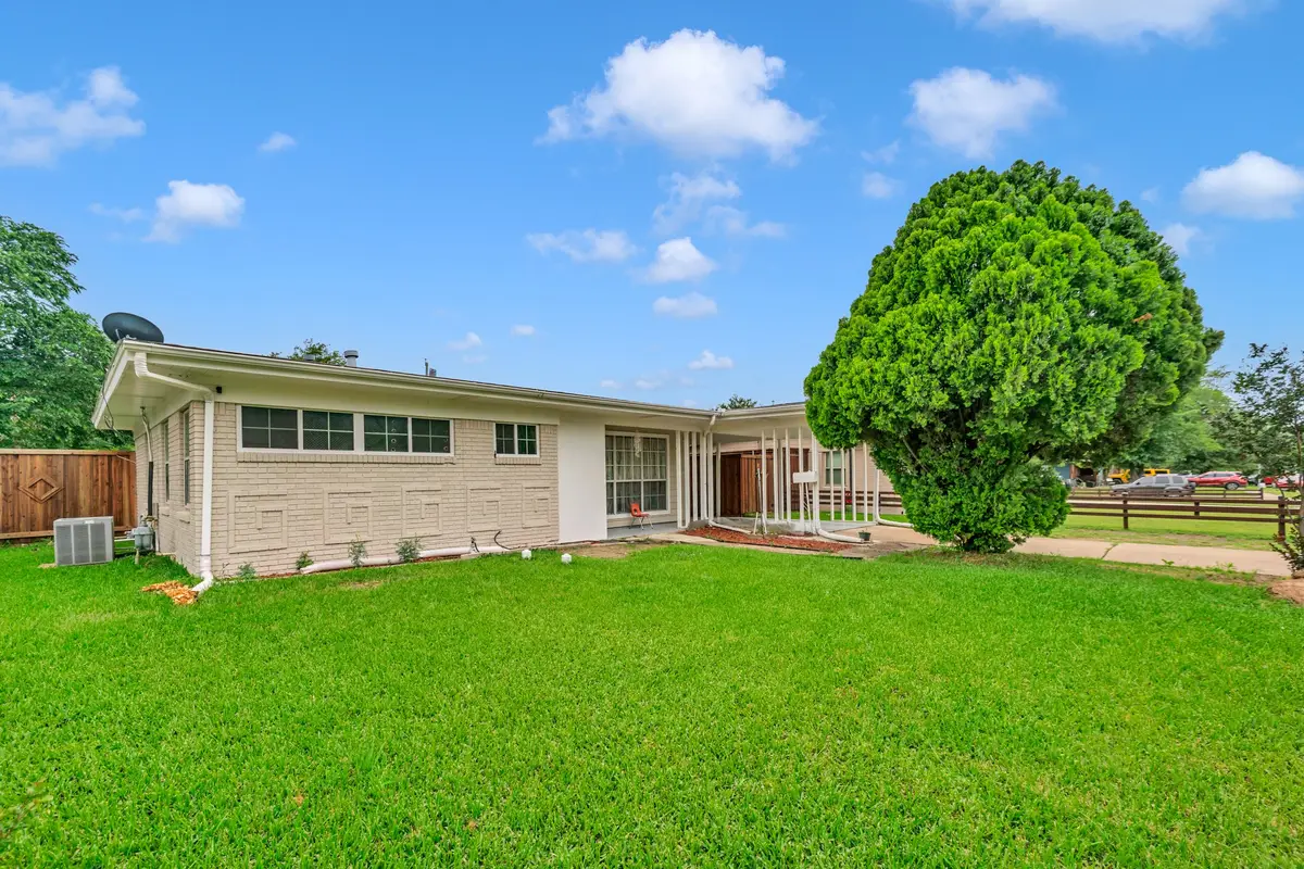 1614 Briarwood Lane, Irving, TX 75061 - #1