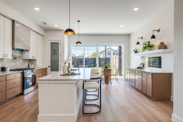 2424 Jeffries Street, Dallas, TX 75215