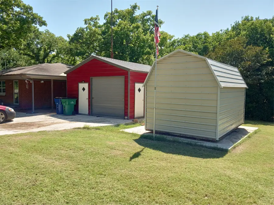 1005 Gary Street, Bridgeport, TX 76426 - #2