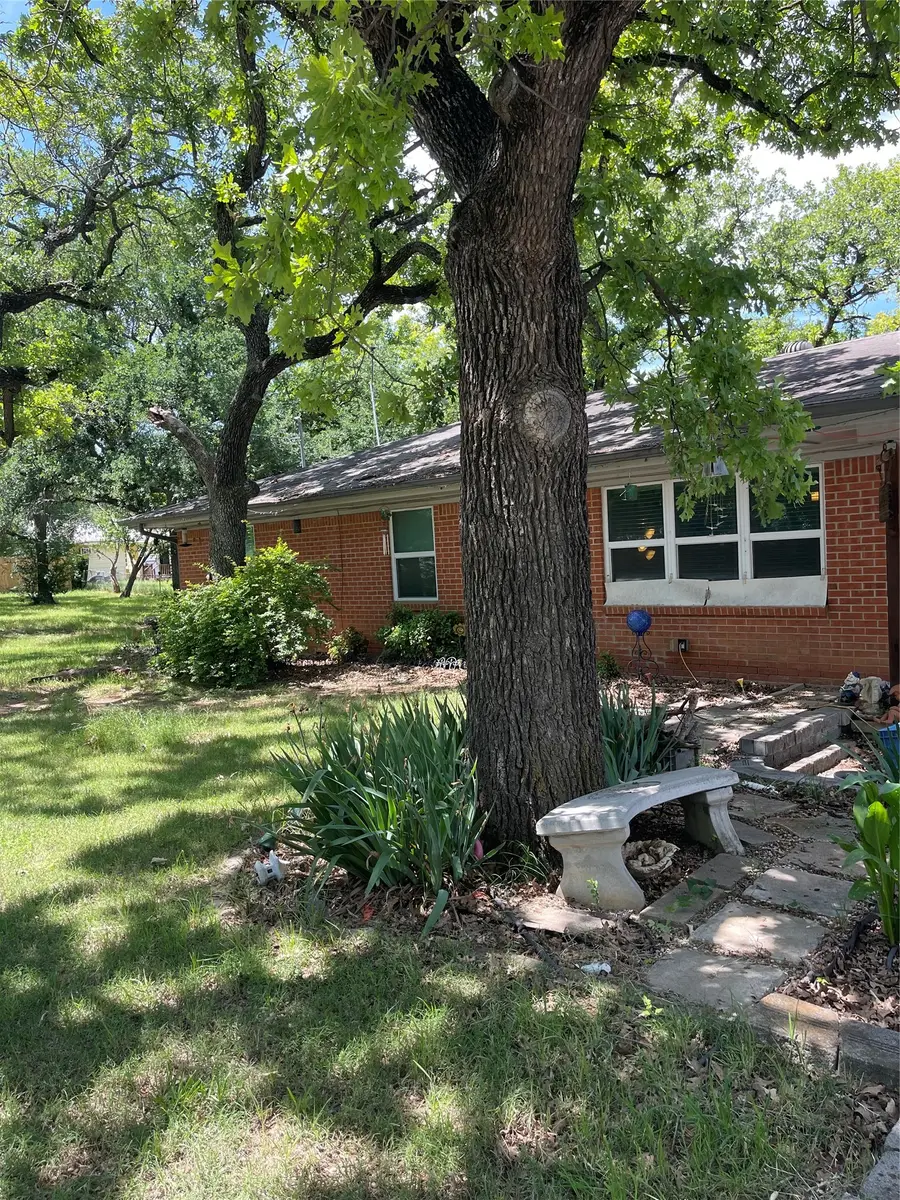 1005 Gary Street, Bridgeport, TX 76426 - #3