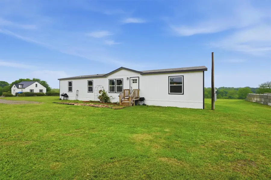 587 Kentucky Town Road, Whitewright, TX 75491 - #2
