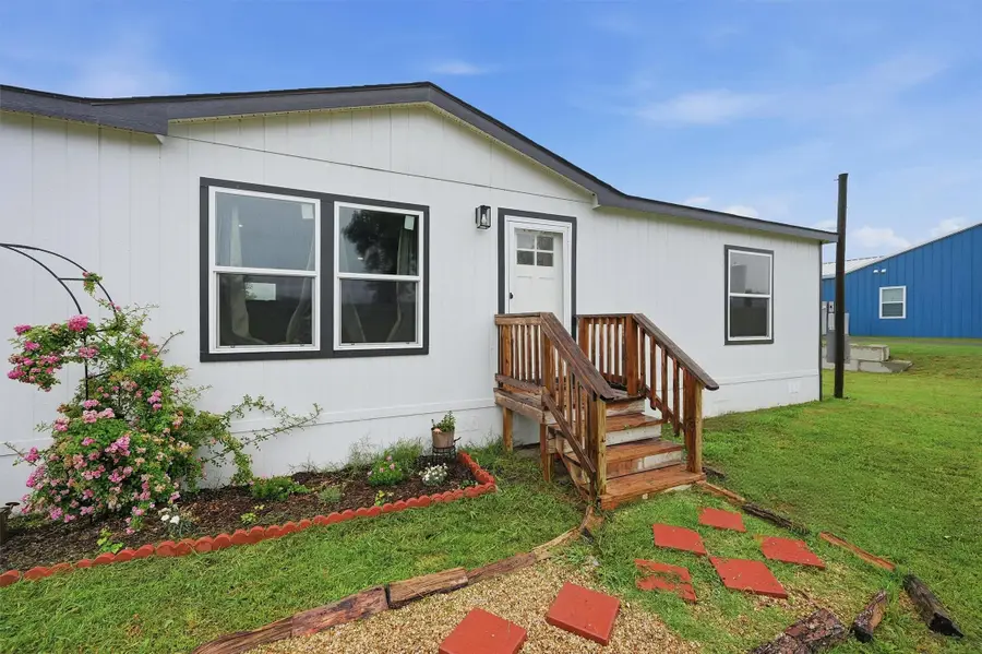 587 Kentucky Town Road, Whitewright, TX 75491 - #3