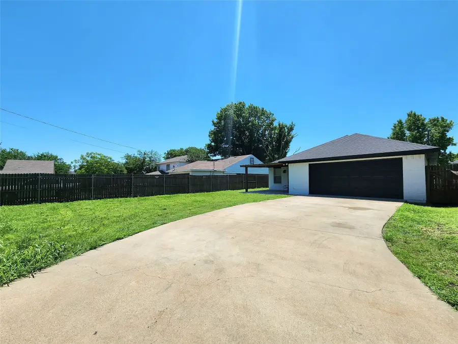 10115 Woodlot Drive, Dallas, TX 75217 - #2