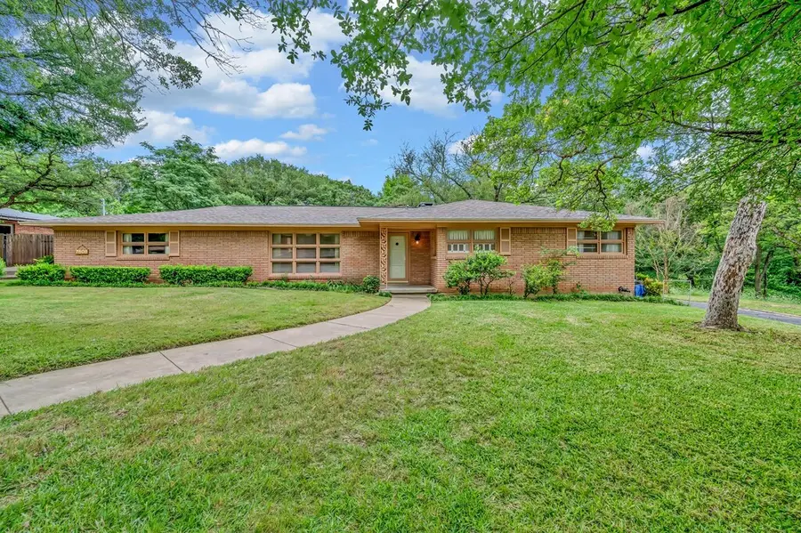 7808 Delhi Road, Woodway, TX 76712 - #2