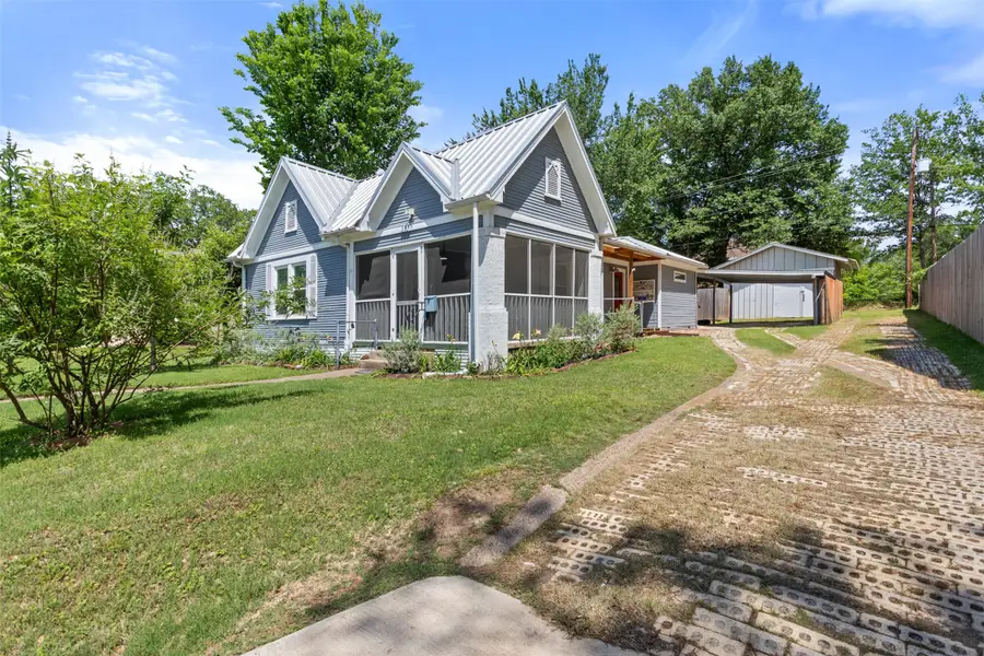 310 N Line Street, Mineola, TX 75773 - #2