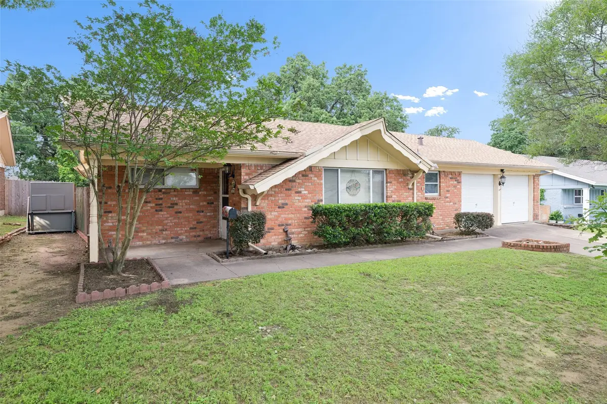 1607 Windlea Drive, Euless, TX 76040 - #1