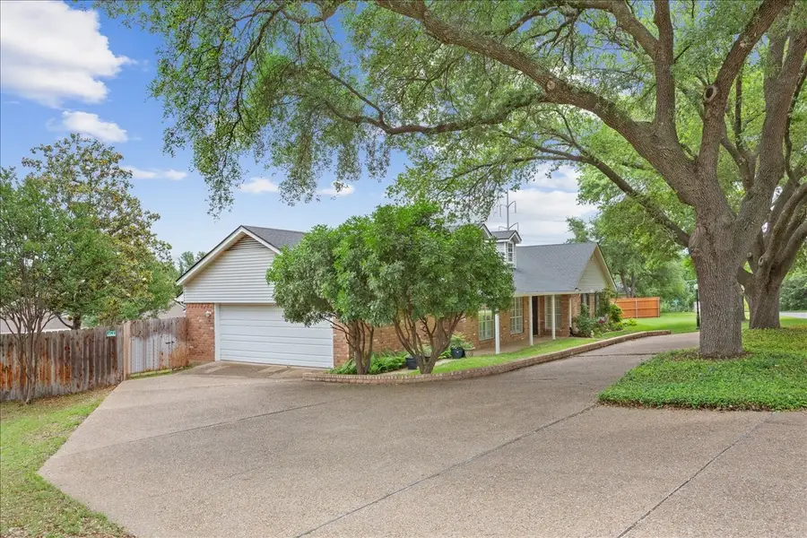 3501 Greenleaf Drive, Waco, TX 76710 - #2