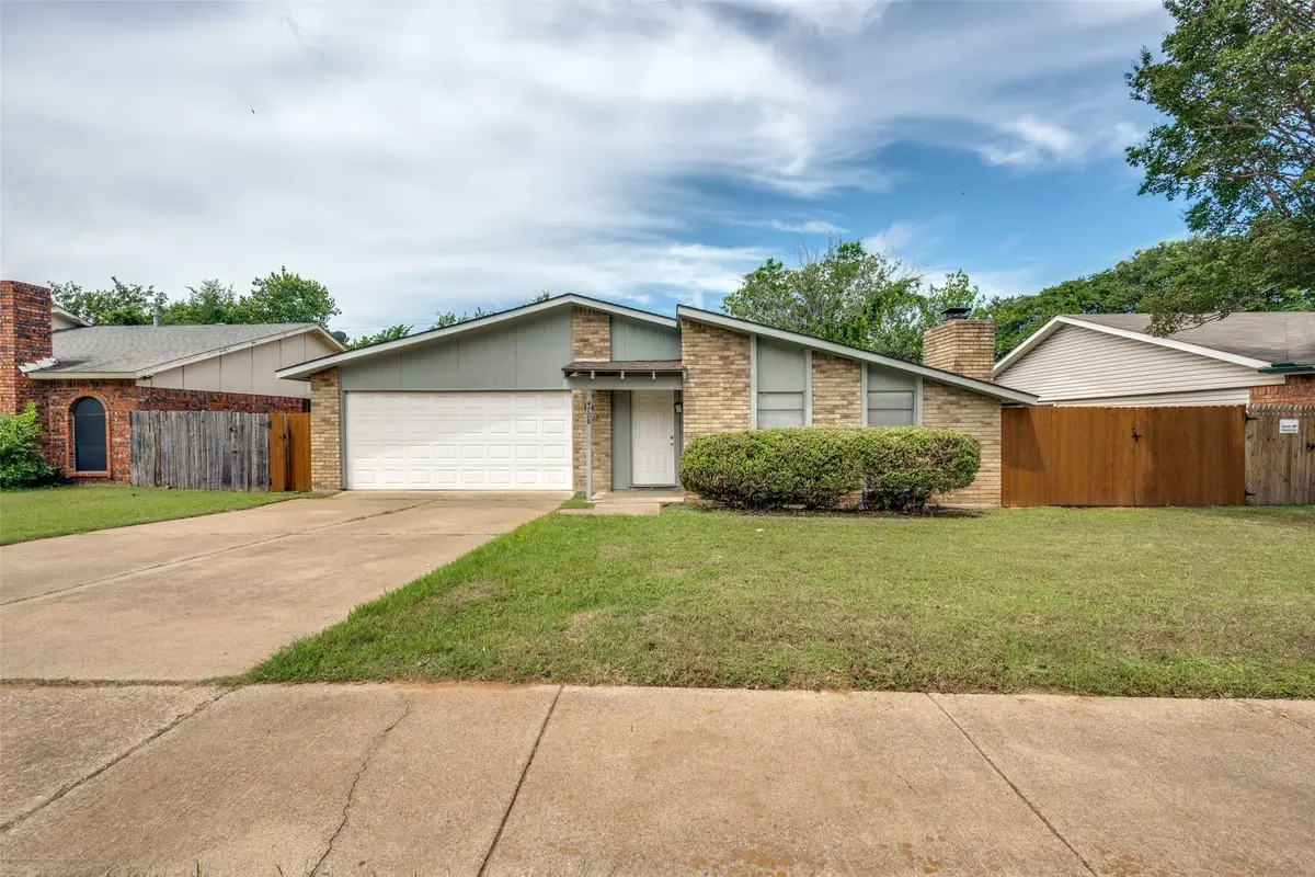 4708 Woodfield Drive, Arlington, TX 76016 - #1