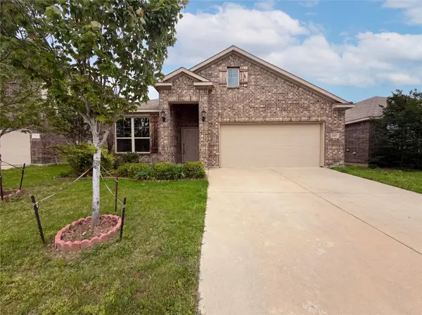 10513 Summer Place Lane, Fort Worth, TX 76140