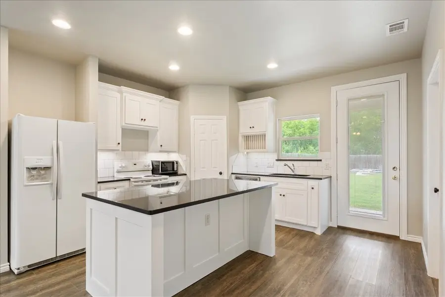 3525 N 24th Street, Waco, TX 76708 - #3