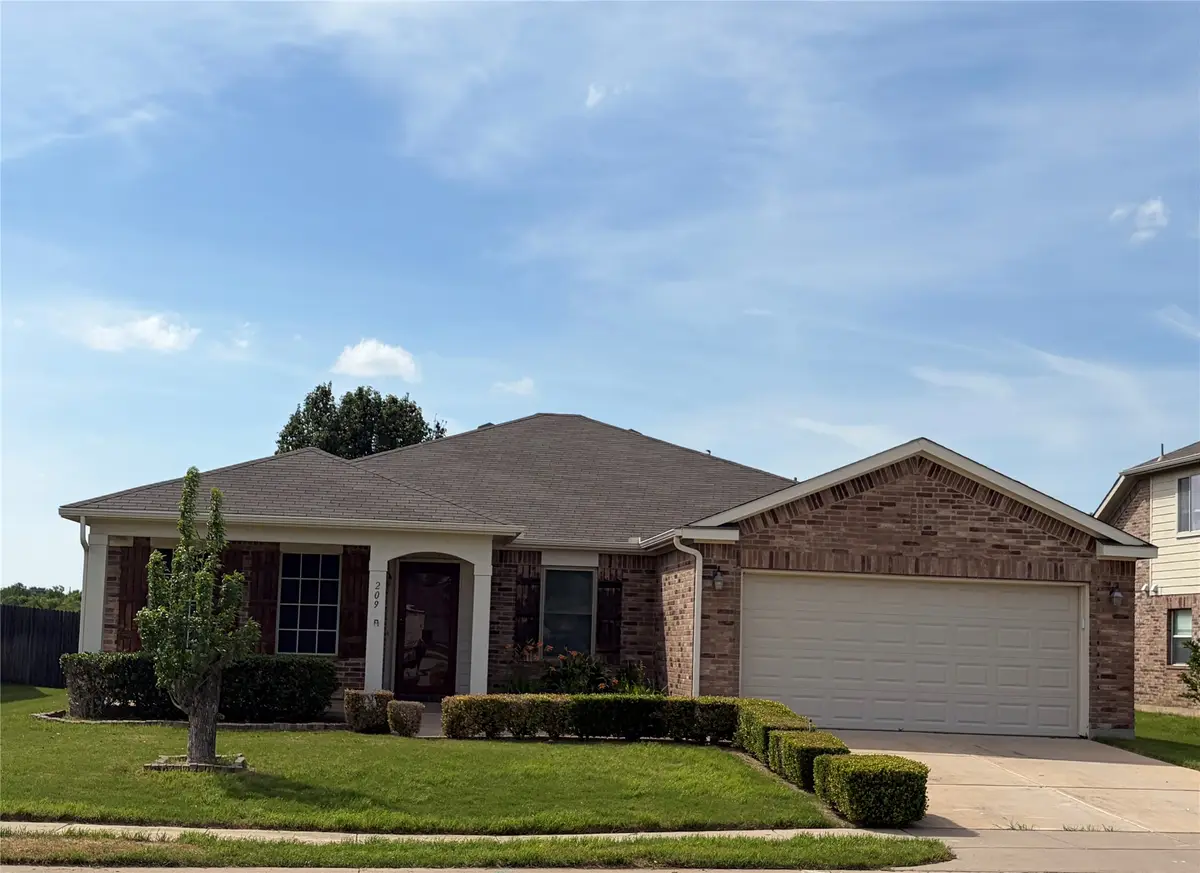 209 Broken Arrow, Krum, TX 76249 - #1
