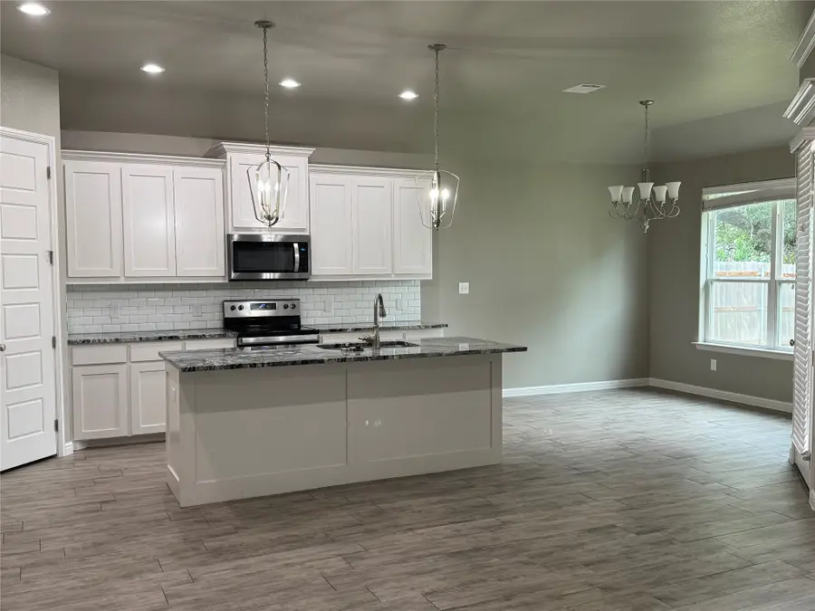 612 Sovereign Drive, Granbury, TX 76049 - #2