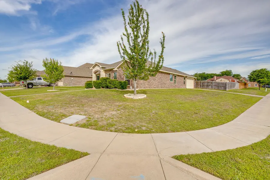 811 Carmen Ana Avenue, Grandview, TX 76050 - #3