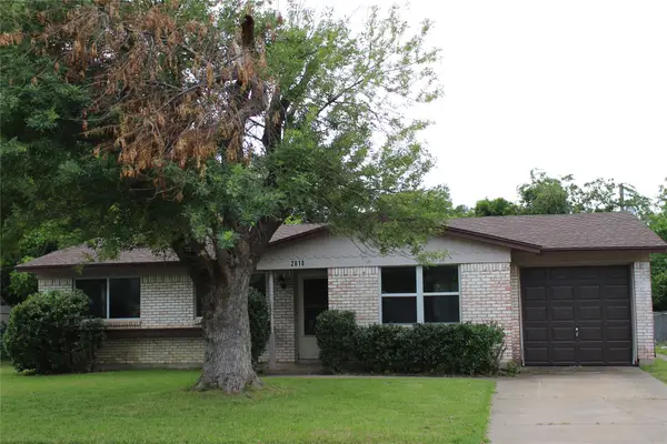 2818 Lowell Drive, Irving, TX 75062