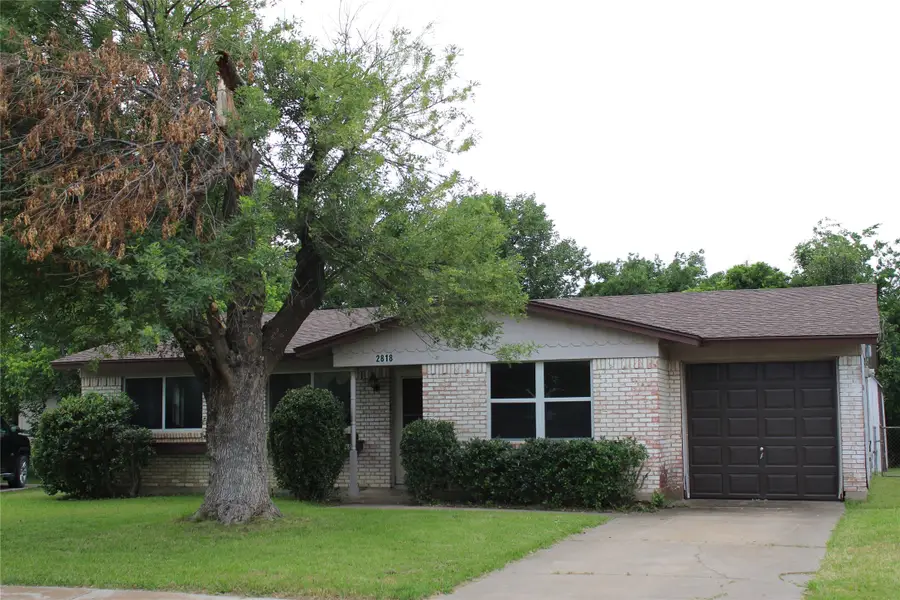 2818 Lowell Drive, Irving, TX 75062 - #2