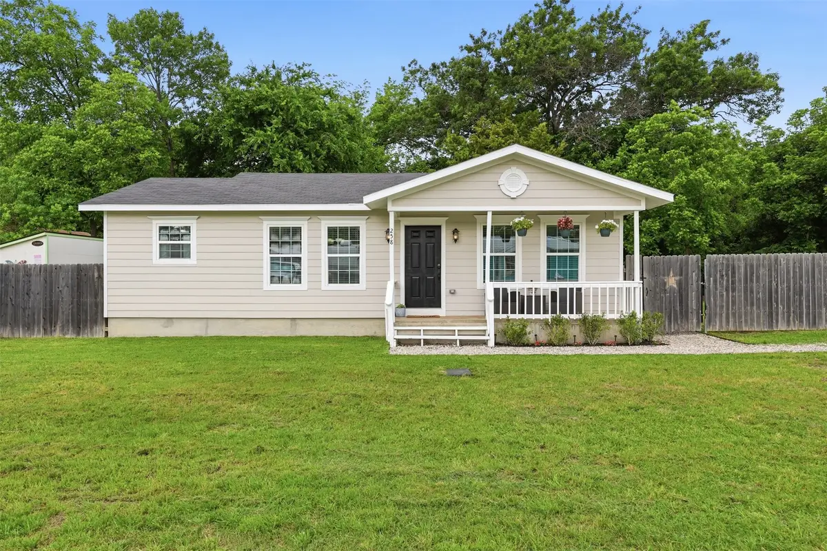 258 Spring Valley Circle, Azle, TX 76020 - #1