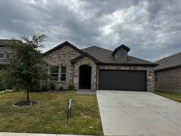 1613 Pine Valley Drive, Fort Worth, TX 76052