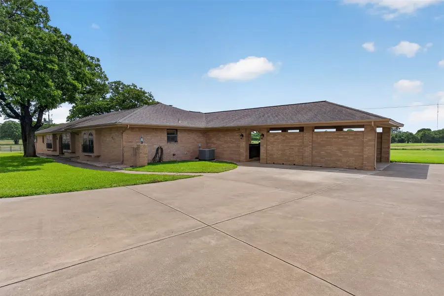 5309 Burleson Oaks Drive, Burleson, TX 76028 - #2