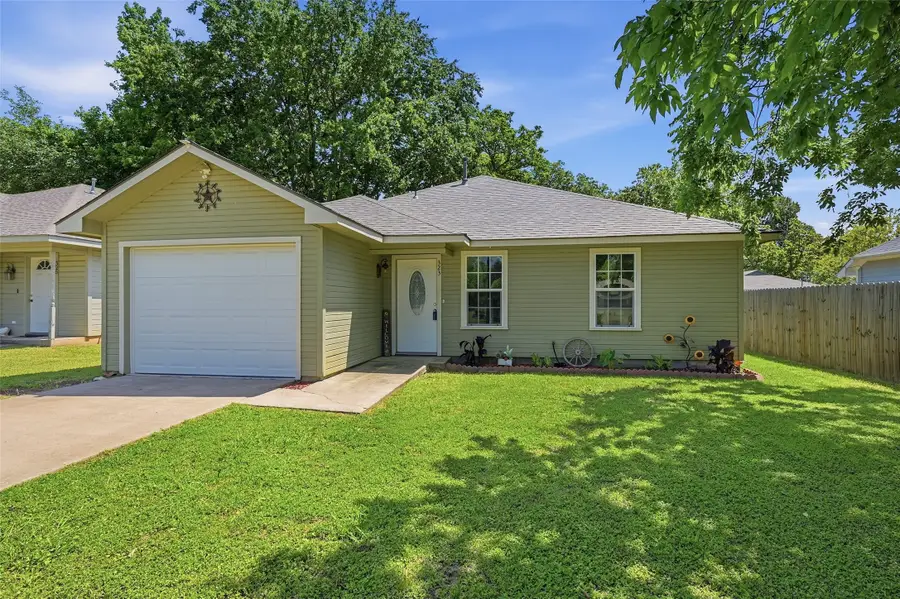 323 Texas Street, Pottsboro, TX 75076 - #2