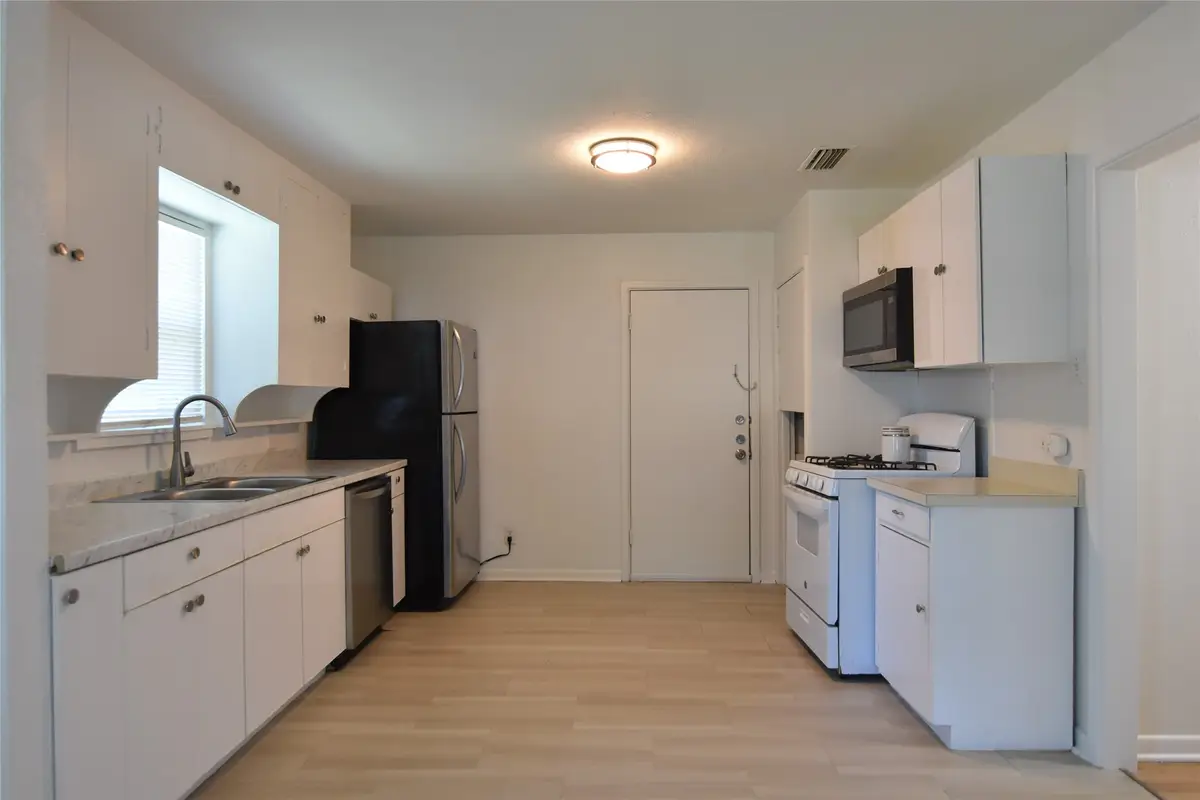 1202 Sunnyside Avenue, Cockrell Hill, TX 75211 - #1