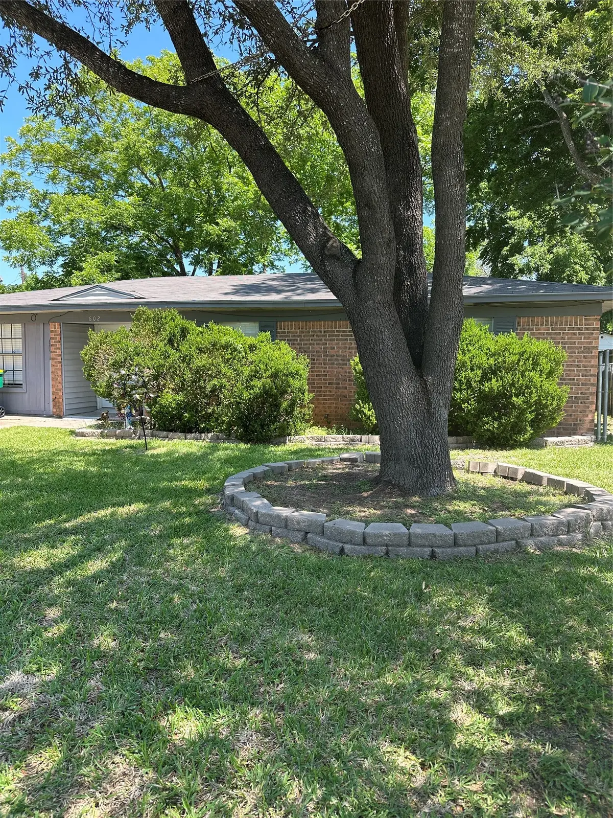 602 W Karnes, Robinson, TX 76706 - #1