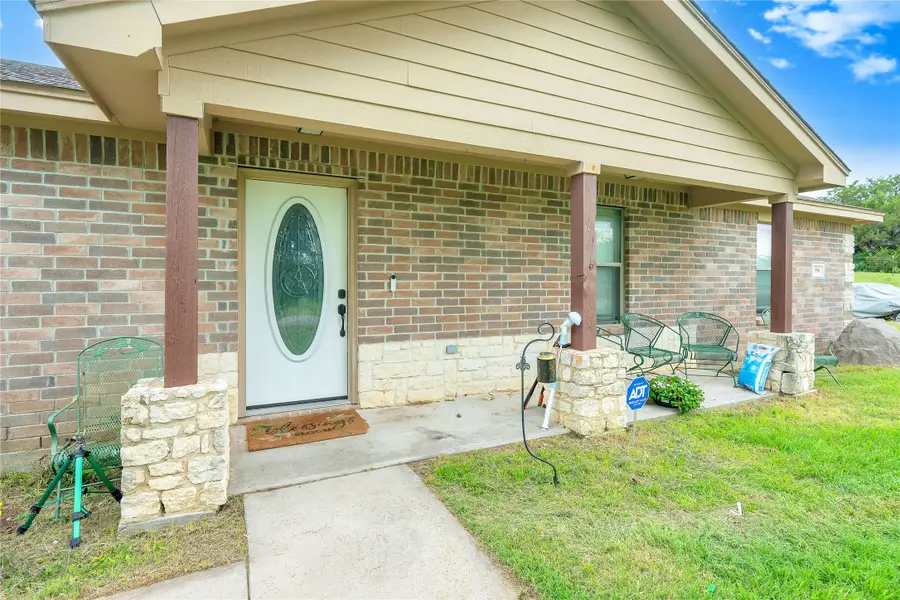 190 Emerald Drive, Weatherford, TX 76087 - #2