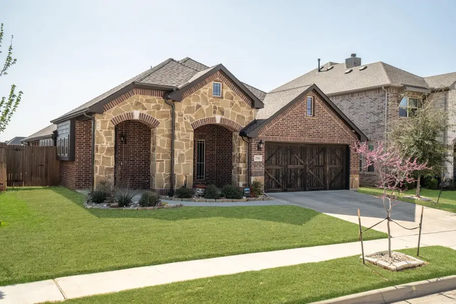 2761 Lisa Maria Street, Burleson, TX 76028 - #2