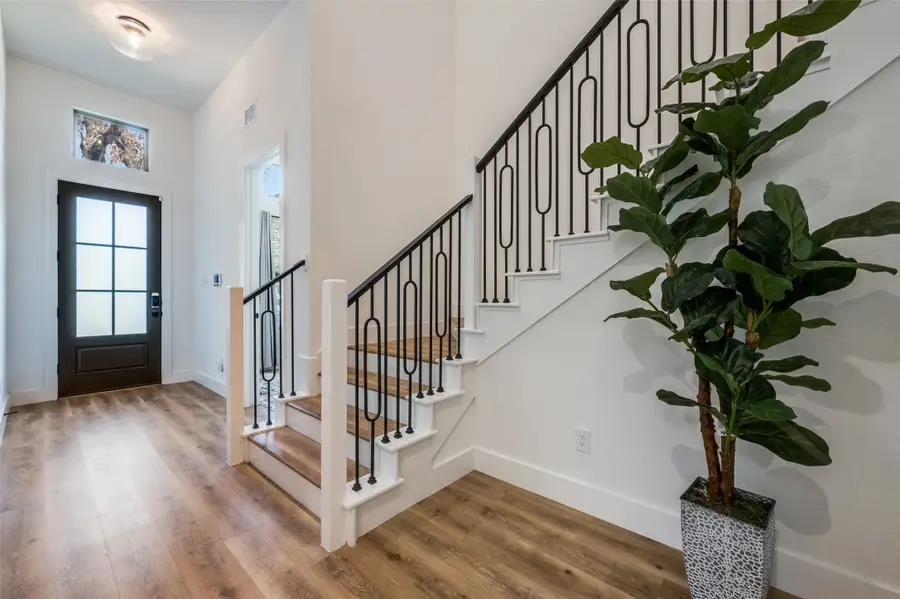 2130 Roanoke Avenue, Dallas, TX 75235 - #2