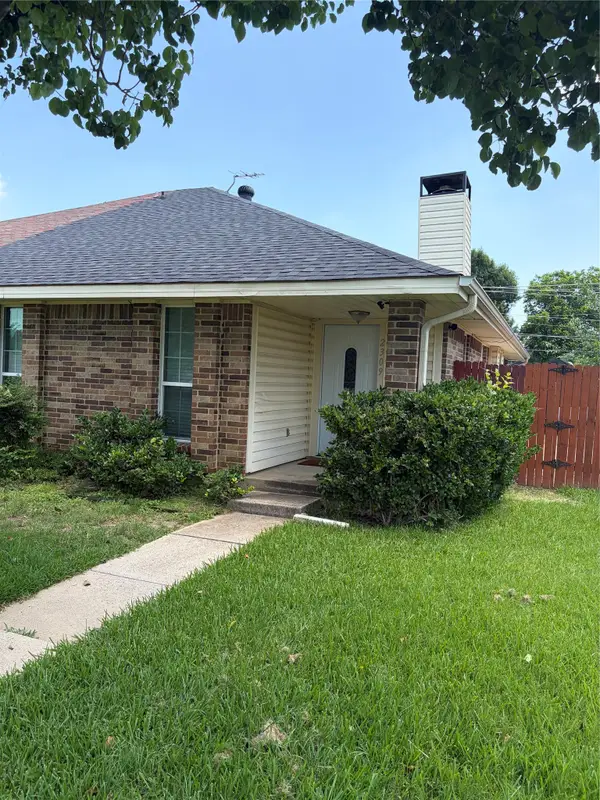 2309 Scott Mill Circle, Carrollton, TX 75006