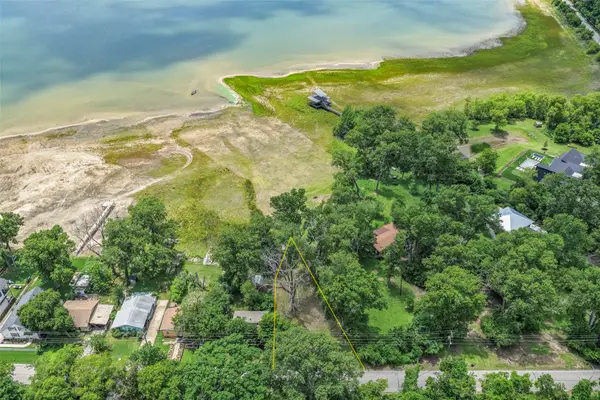2431 E Lake Drive, Weatherford, TX 76087
