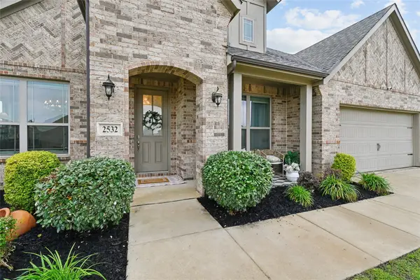 2532 Bunker Hill Drive, Burleson, TX 76028