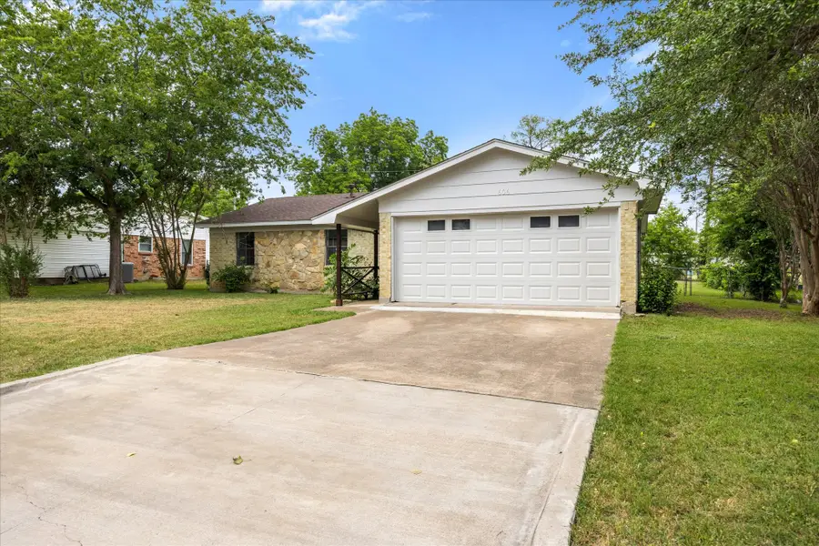 606 Nancy Drive, Glen Rose, TX 76043 - #3