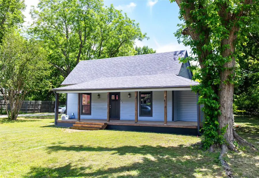 223 E Shreveport Street, Van Alstyne, TX 75495 - #3