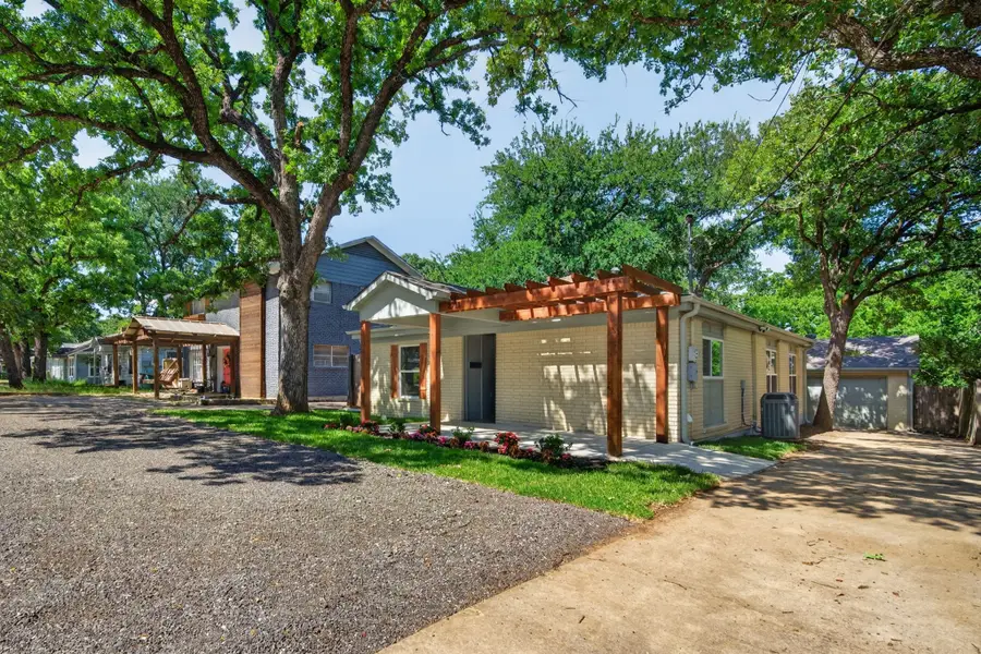 2711 N Locust Street, Denton, TX 76209 - #2
