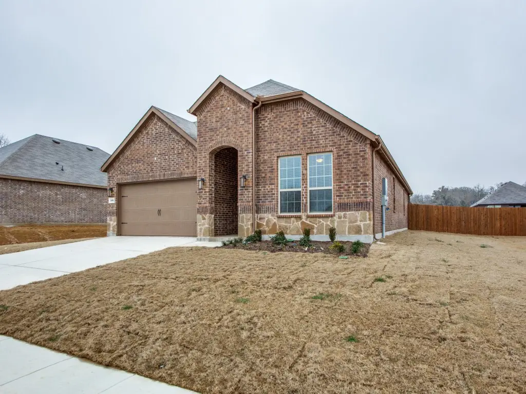123 Lakeview Circle, Pilot Point, TX 76258 - #1