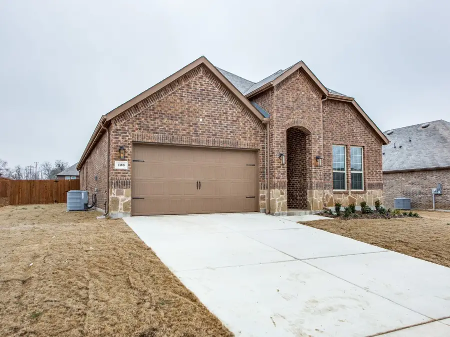 123 Lakeview Circle, Pilot Point, TX 76258 - #2