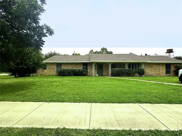 206 N Main Street, Edgewood, TX 75117