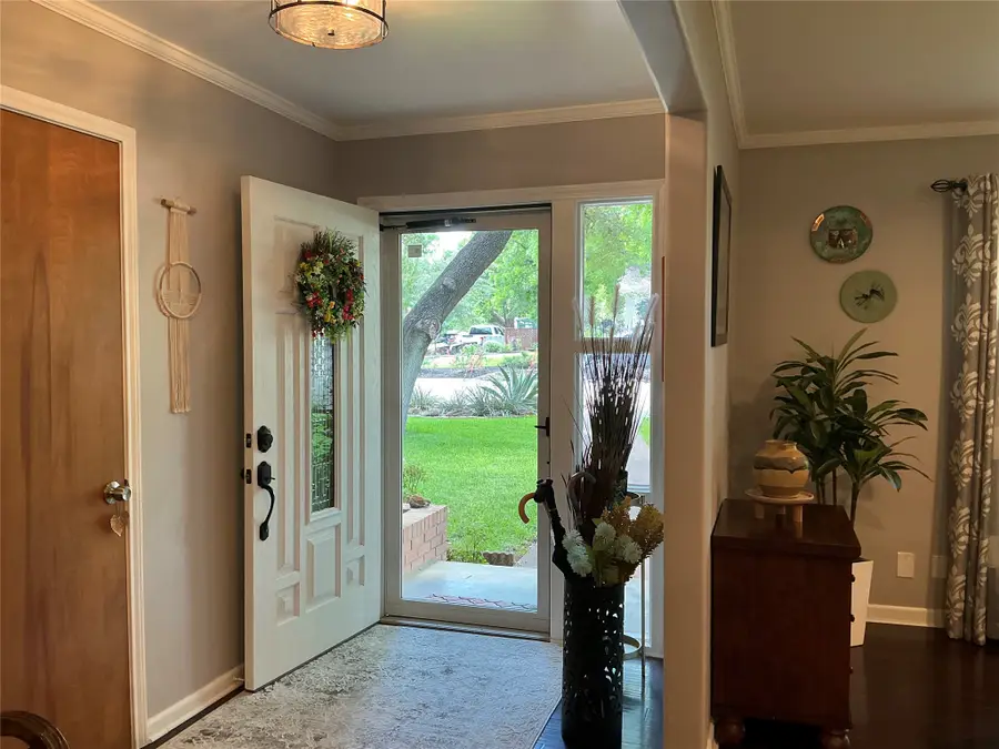 900 N Elm Street, Comanche, TX 76442 - #3