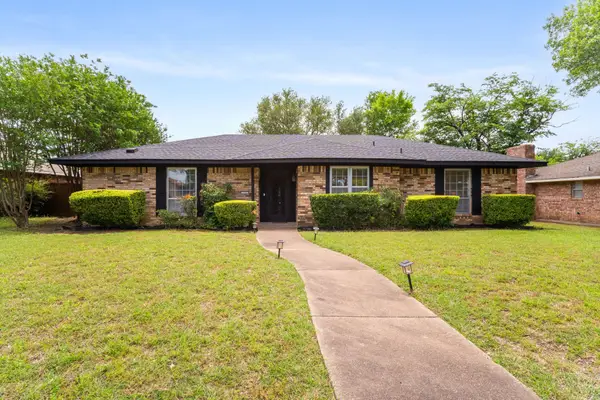 722 Oakbluff Drive, Lancaster, TX 75146