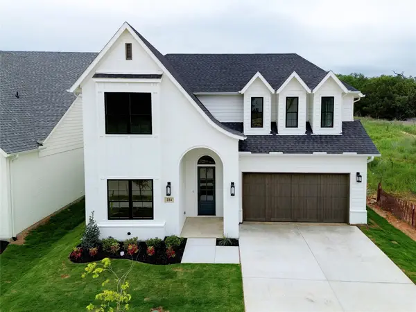 224 Blackbird Drive, Aledo, TX 76008