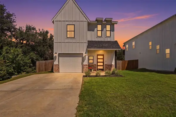 916 Devils River Drive, Granbury, TX 76048