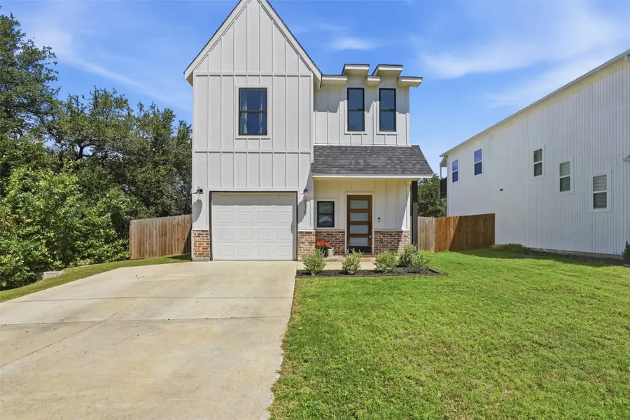 916 Devils River Drive, Granbury, TX 76048 - #2