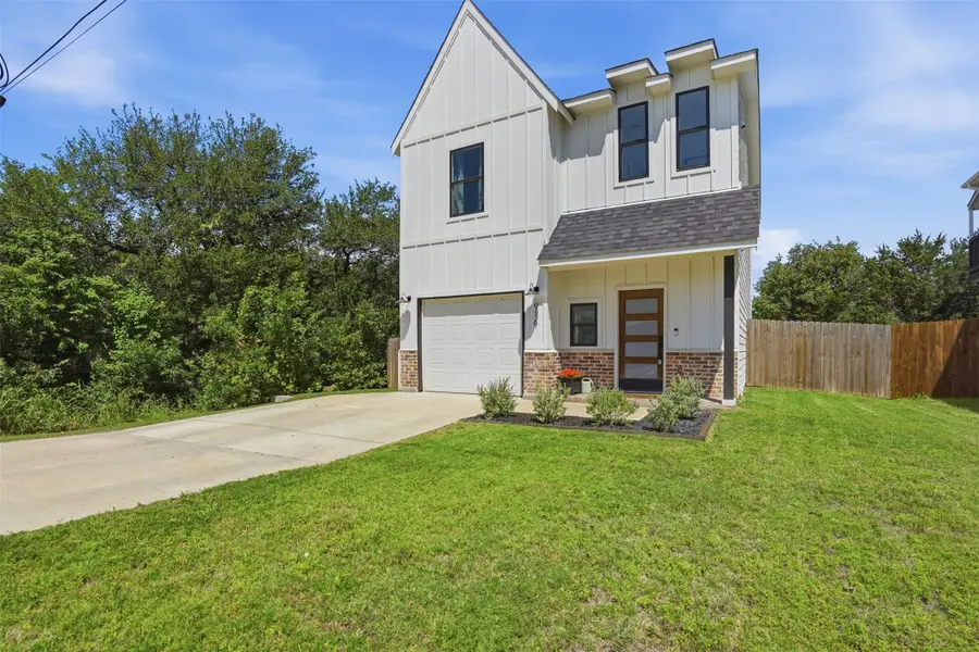 916 Devils River Drive, Granbury, TX 76048 - #3